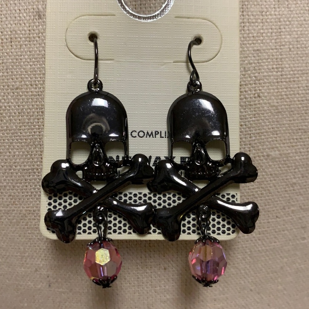 Skull and crossbones earrings